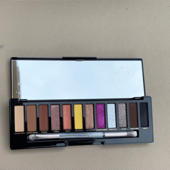 Urban decay, naked, metal mania eyeshadow palette/ eyeshadow primer potion 10 ml - Picture 3 of 6